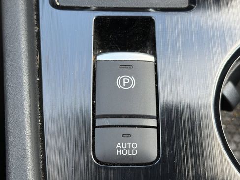 Used 2021 Nissan Rogue SV AWD/4WD image 7