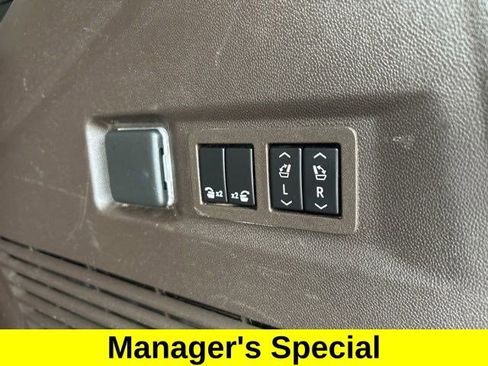 Used 2021 Chevrolet Tahoe Z71 w/ Z71 Signature Package image 43