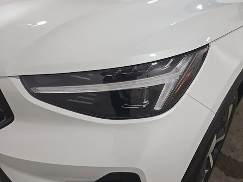 New 2026 Volvo XC40 B5 Plus w/ Climate Package image 22