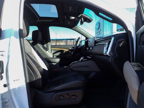 Used 2023 GMC Canyon Denali image 23