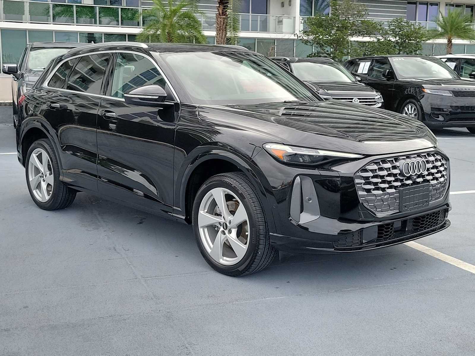 Certified 2025 Audi Q5 Premium Plus AWD/4WD image 8