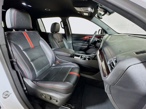 Certified 2025 Chevrolet Traverse RS image 28