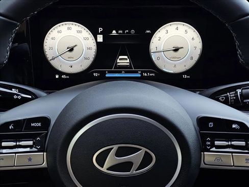 New 2025 Hyundai Elantra Limited image 11