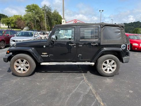 Used 2012 Jeep Wrangler Unlimited Sahara w/ Mopar Chrome Edition Group AWD/4WD image 5