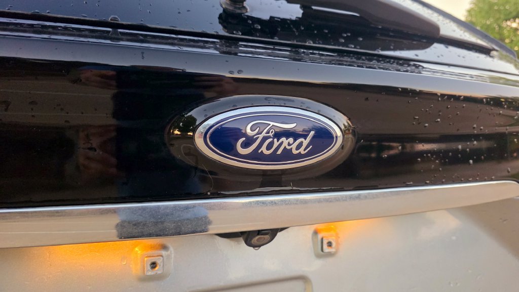Used 2020 Ford Edge SEL FWD image 21