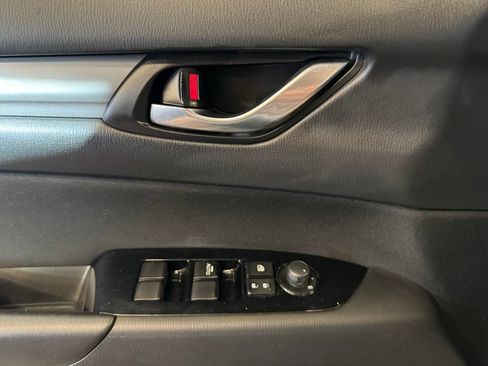 Used 2017 MAZDA CX-5 Sport AWD/4WD image 19