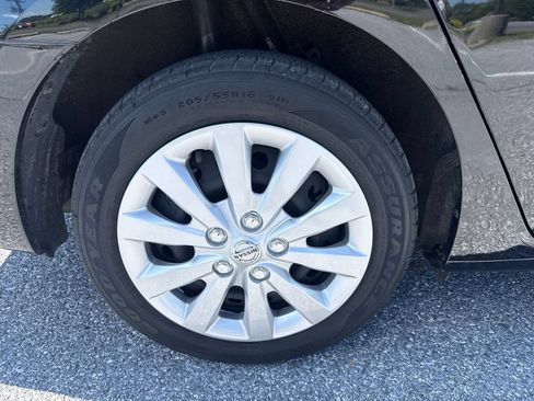 Used 2019 Nissan Sentra S FWD image 31