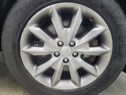 Used 2018 Jeep Cherokee Limited AWD/4WD image 31