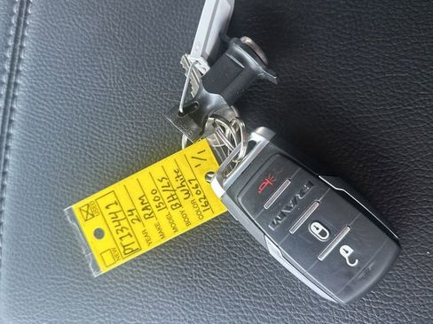 Used 2024 RAM 1500 Big Horn AWD/4WD image 12