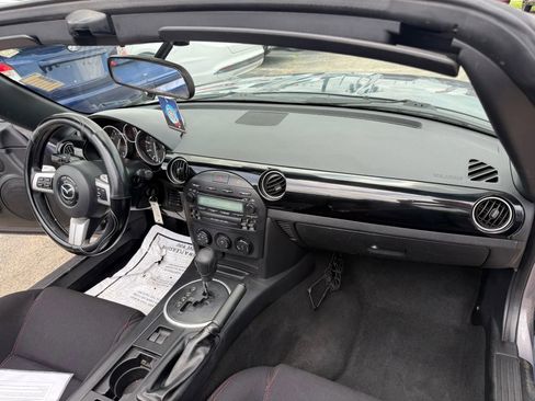 Used 2008 MAZDA MX-5 Miata Touring image 18