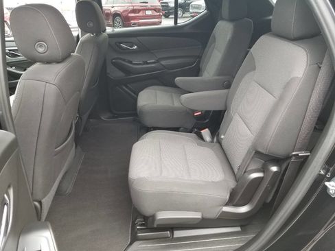 Used 2023 Chevrolet Traverse LT image 14