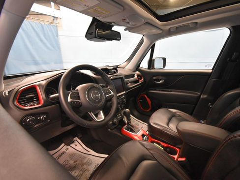 Used 2021 Jeep Renegade Trailhawk w/ Sun & Sound Group AWD/4WD image 2