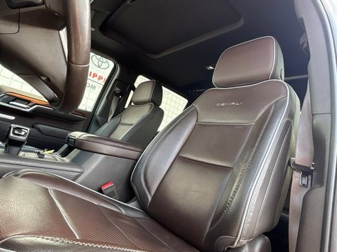 Used 2023 GMC Sierra 1500 Denali w/ Denali Reserve Package AWD/4WD image 11