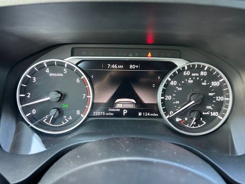 Used 2022 Nissan Rogue SV FWD image 24