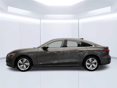 Used 2025 Audi A5 2.0T Premium w/ Convenience Package AWD/4WD image 2