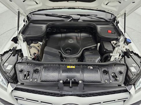Certified 2023 Mercedes-Benz GLS 450 4MATIC image 16