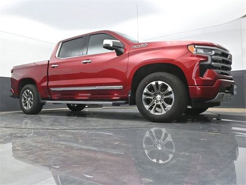 Used 2023 Chevrolet Silverado 1500 High Country w/ Technology Package image 47