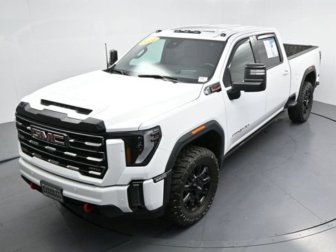 Used 2024 GMC Sierra 2500 AT4 w/ AT4 Premium Plus Package AWD/4WD image 42