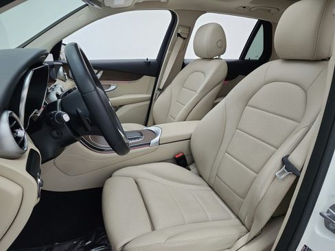 Used 2021 Mercedes-Benz GLC 300 image 13