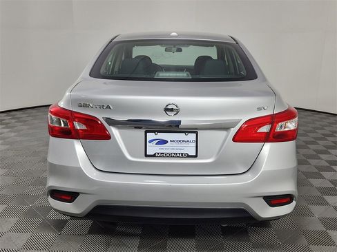 Used 2019 Nissan Sentra SV image 4
