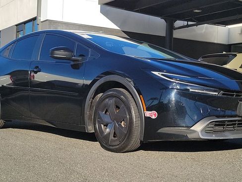 Used 2023 Toyota Prius Prime SE image 5