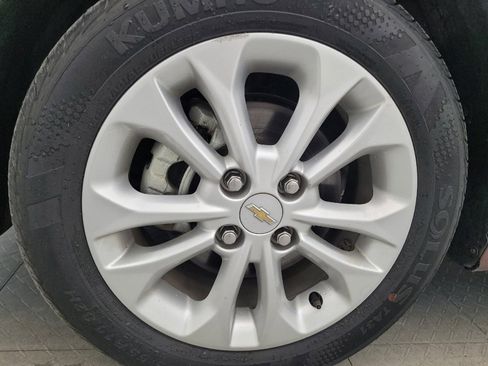 Used 2021 Chevrolet Spark LT image 31