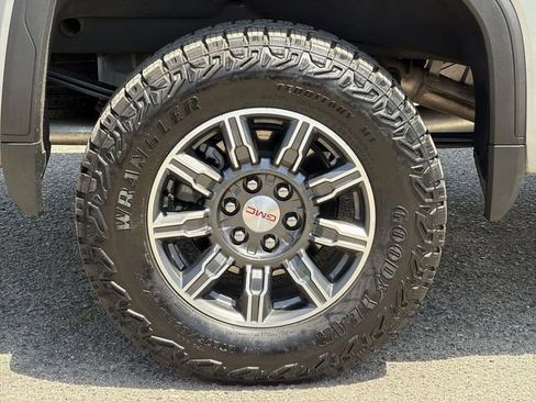 Used 2025 GMC Sierra 1500 AT4 AWD/4WD image 32