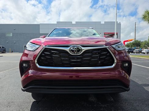 New 2026 Toyota Highlander Limited AWD/4WD image 2