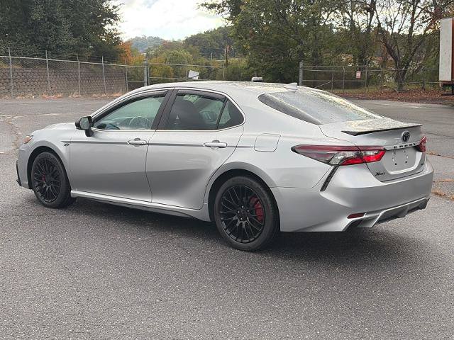 Used 2022 Toyota Camry SE w/ Convenience Package FWD image 4