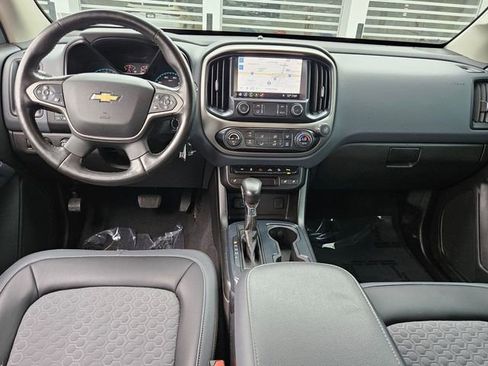 Used 2022 Chevrolet Colorado Z71 AWD/4WD image 11