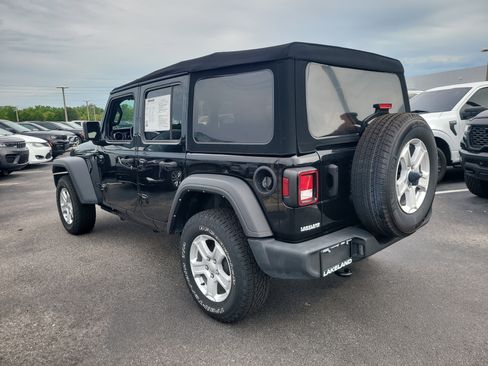 Used 2022 Jeep Wrangler Unlimited Sport AWD/4WD image 6