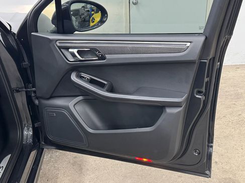 Used 2017 Porsche Macan GTS image 14