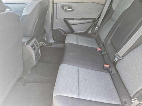 Used 2023 Nissan Rogue SV FWD image 34