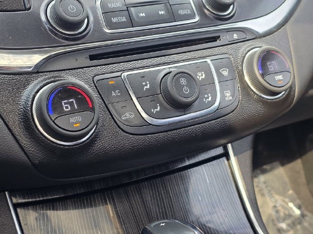 Used 2017 Chevrolet Impala Premier FWD image 32