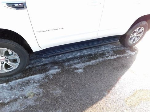 Used 2024 GMC Yukon SLE image 12