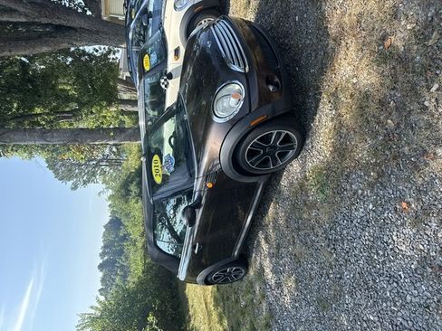 Used 2010 MINI Cooper Convertible FWD image 3
