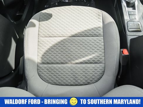 Used 2022 Ford Escape SE w/ SE Sport Appearance Package AWD/4WD image 32