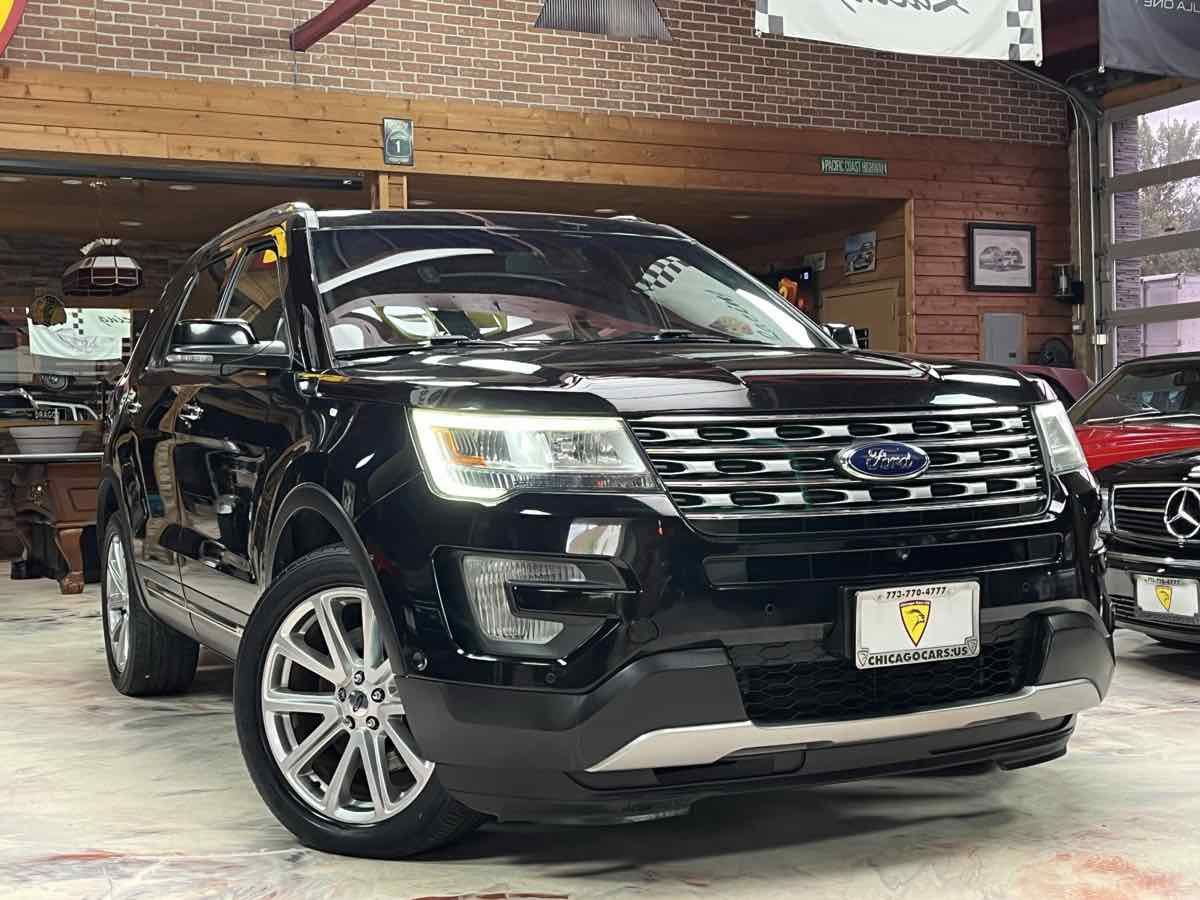 Used 2017 Ford Explorer Limited w/ Equipment Group 303A AWD/4WD image 4