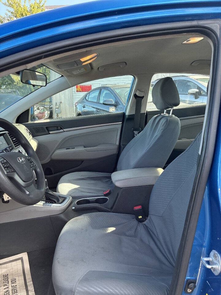 Used 2017 Hyundai Elantra SE FWD image 11