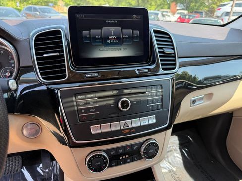 Used 2017 Mercedes-Benz GLS 450 4MATIC image 21