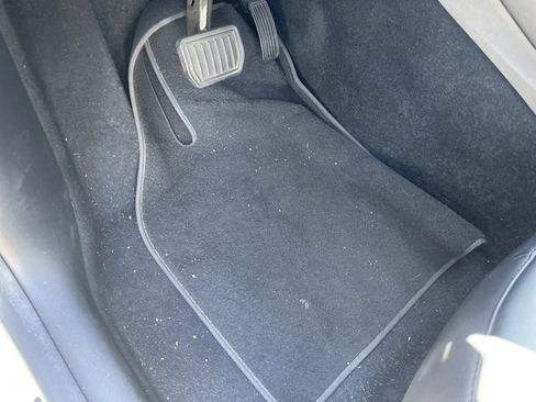 Used 2021 Tesla Model Y Long Range image 17