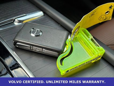 Certified 2024 Volvo XC90 T8 Ultimate w/ Protection Package Premier AWD/4WD image 40