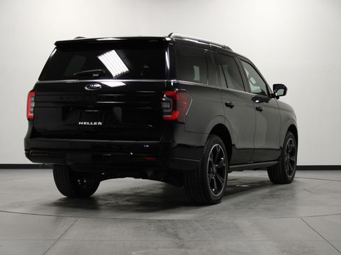 Used 2024 Ford Expedition Limited image 4