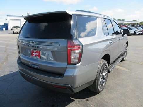 Used 2022 Chevrolet Tahoe Z71 w/ Z71 Off-Road Package AWD/4WD image 4