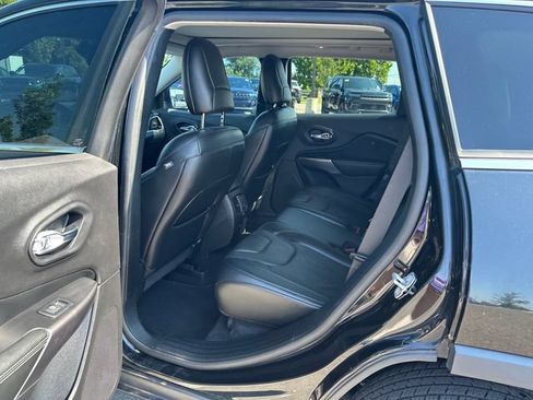 Used 2020 Jeep Cherokee Limited AWD/4WD image 15