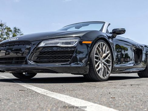 Used 2014 Audi R8 V10 w/ Full Leather Package AWD/4WD image 15