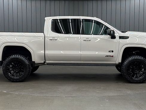 Used 2026 GMC Sierra 1500 AT4 w/ AT4 Premium Package AWD/4WD image 6