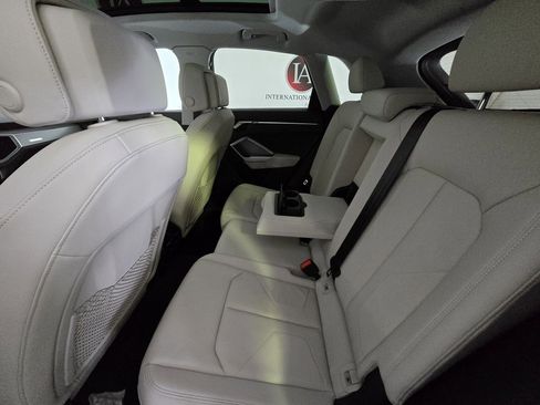 Used 2022 Audi Q3 2.0T Premium image 11