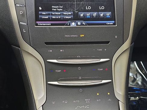 Used 2015 Lincoln MKZ Hybrid w/ Equipment Group 202A Reserve FWD image 20