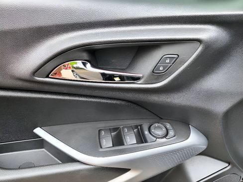 Used 2024 Chevrolet Trax RS w/ Driver Confidence Package image 10